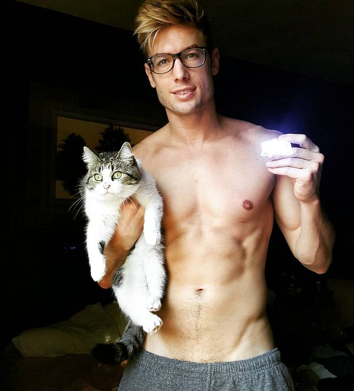 Hot Dudes With Kittens Instagram Is What You Need Right Meow Hot Dudes With Kittens Instagram Is What You Need Right Meow