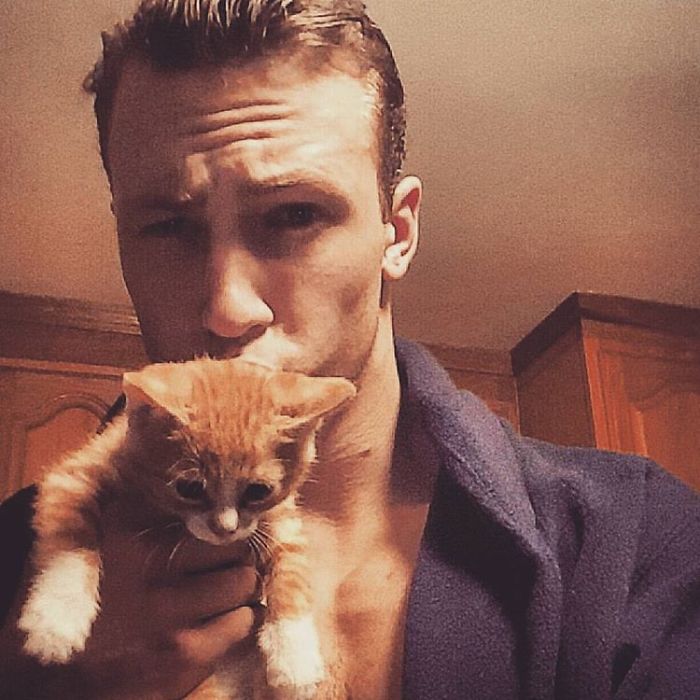 Hot Dudes With Kittens Instagram Is What You Need Right Meow Hot Dudes With Kittens Instagram Is What You Need Right Meow
