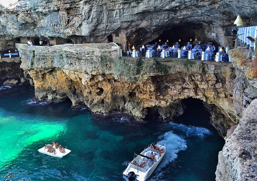 Restaurant Built Inside An Italian Cave Lets You Dine With Beautiful Views Restaurant Built Inside An Italian Cave Lets You Dine With Beautiful Views