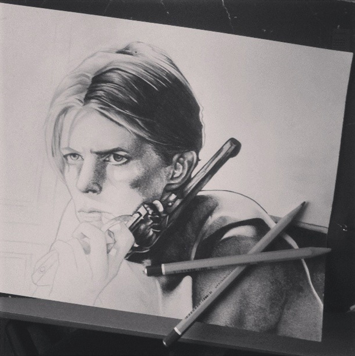 Artists Pay Tribute To Late David Bowie (289 Pics)