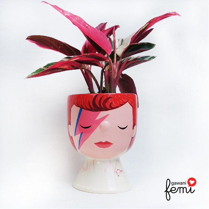 Artists Pay Tribute To Late David Bowie (289 Pics)