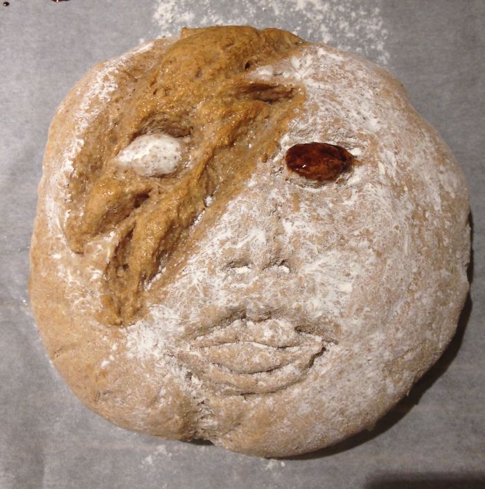 Artists Pay Tribute To Late David Bowie (289 Pics)