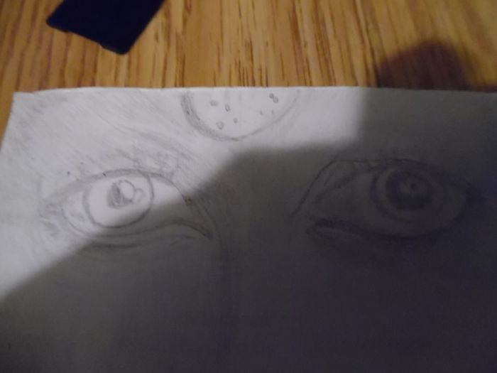 Artists Pay Tribute To Late David Bowie (289 Pics)