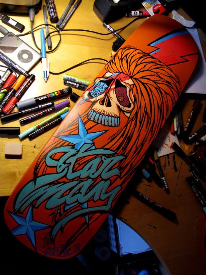 Artists Pay Tribute To Late David Bowie (289 Pics)