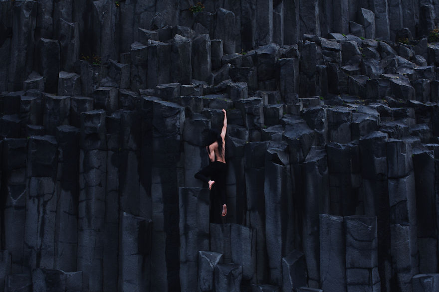 My Self-Portrait Series Taken In Iceland Show The Fragile Relationship Between Man And Nature My Self-Portrait Series Taken In Iceland Show The Fragile Relationship Between Man And Nature