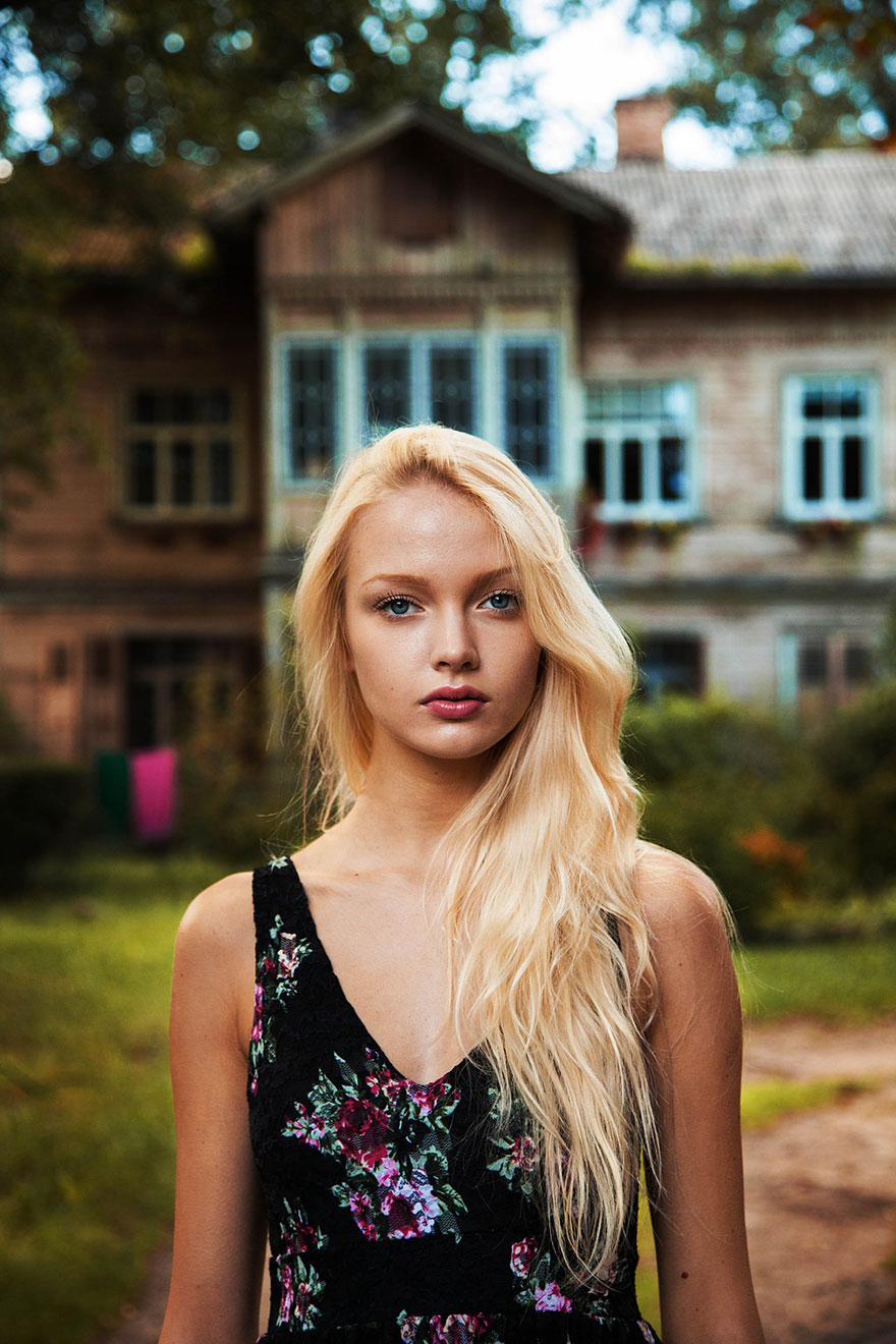Romanian Photographer Shoots Women From 121 Countries To Show That Beauty Is Everywhere