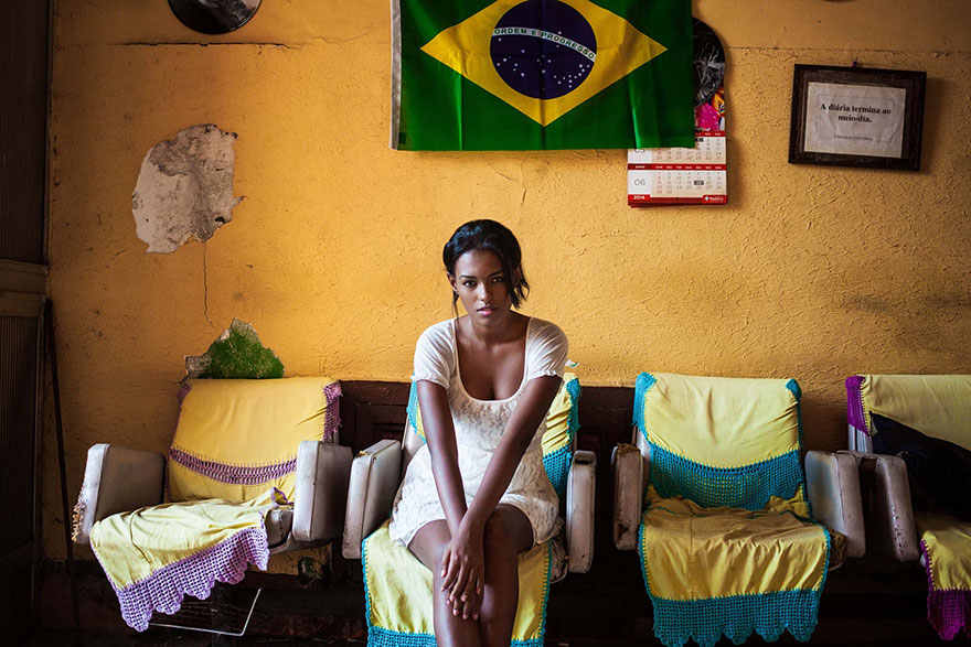 Romanian Photographer Shoots Women From 121 Countries To Show That Beauty Is Everywhere