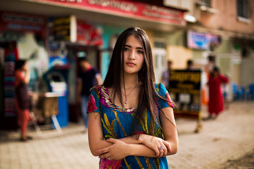 Romanian Photographer Shoots Women From 121 Countries To Show That Beauty Is Everywhere