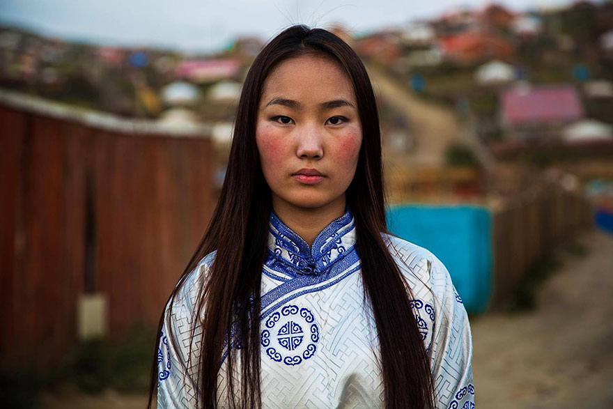 Romanian Photographer Shoots Women From 121 Countries To Show That Beauty Is Everywhere