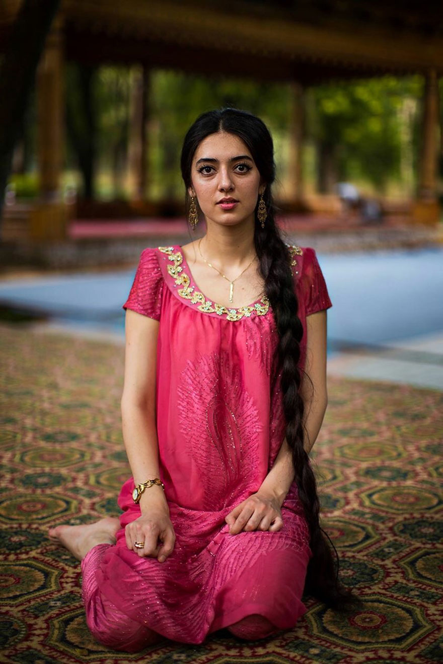 Romanian Photographer Shoots Women From 121 Countries To Show That Beauty Is Everywhere