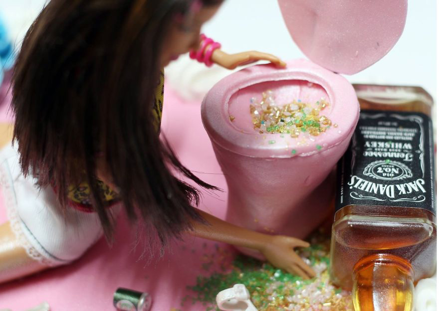 Being A Cake Sculptor: I&#8217;m Asked To Make Everything From Drunk Barbie To Game Of Thrones Meets