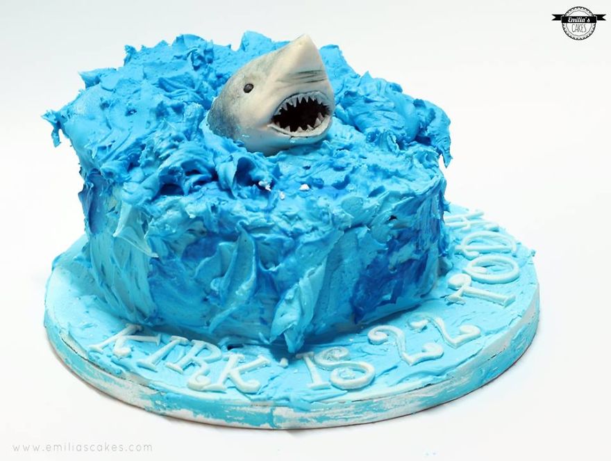 Being A Cake Sculptor: I&#8217;m Asked To Make Everything From Drunk Barbie To Game Of Thrones Meets