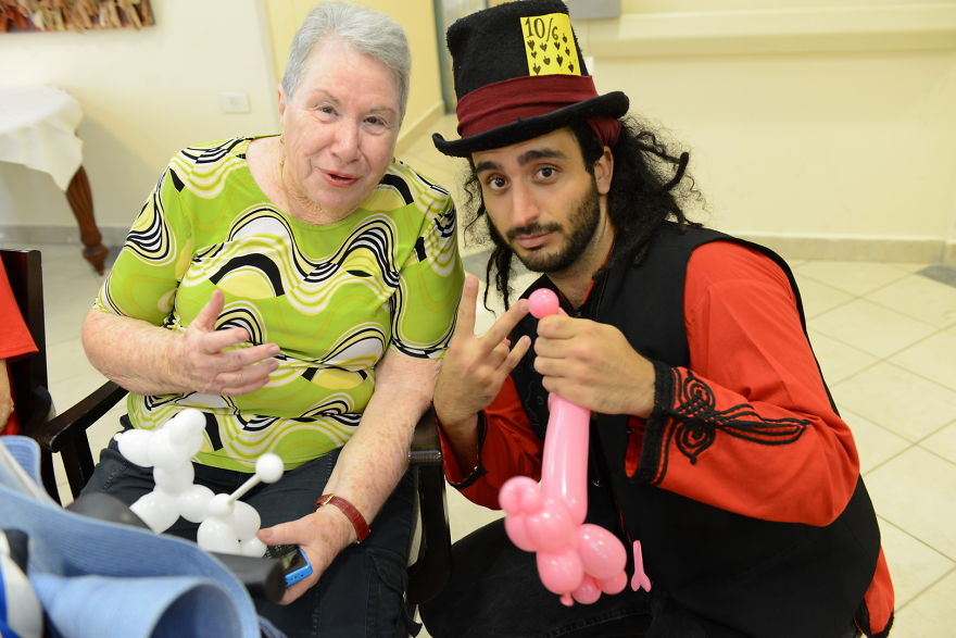 These Senior Citizens Never Imagined This Is What Would Happen When They Signed Up These Senior Citizens Never Imagined This Is What Would Happen When They Signed Up