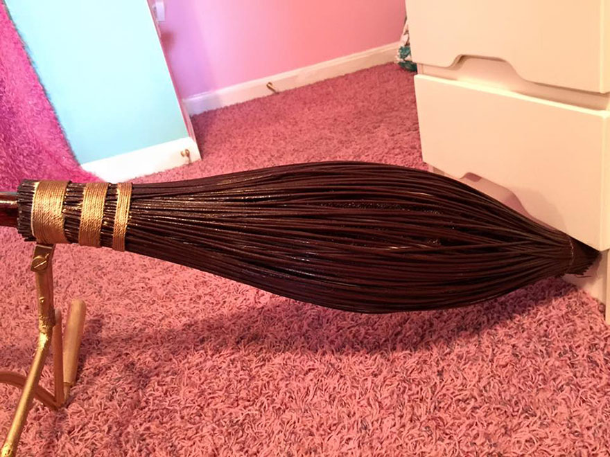 Best Boyfriend Ever Hand-Made A Nimbus 2000 For His Girlfriend For Christmas Best Boyfriend Ever Hand-Made A Nimbus 2000 For His Girlfriend For Christmas