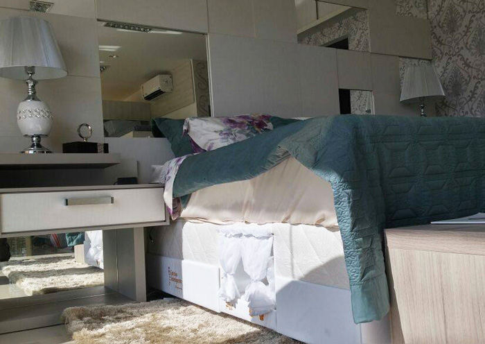 This Bed Has A Tiny Compartment For Your Pet So That You Can Sleep Together This Bed Has A Tiny Compartment For Your Pet So That You Can Sleep Together