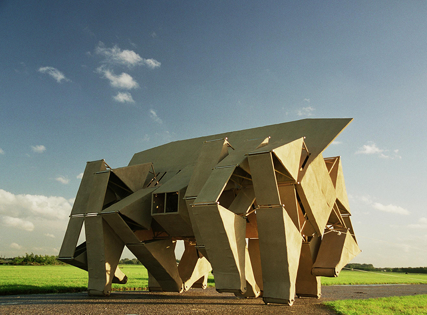 Dutch Artist Creates Wind-Powered Walking Sculptures