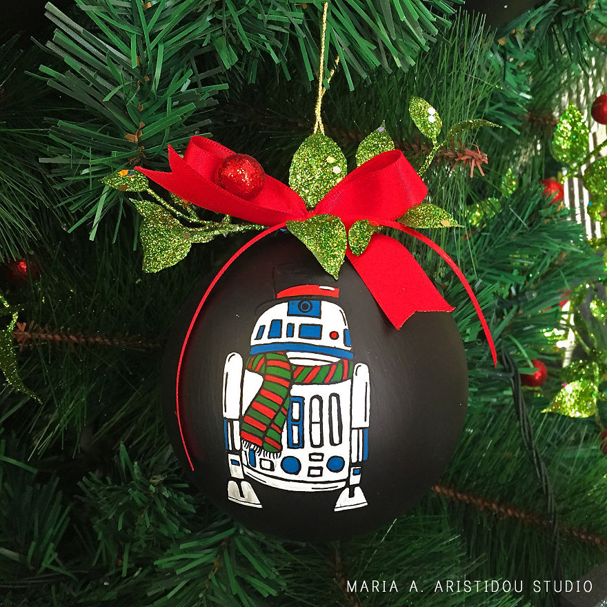 My Mom Let Me Decorate The Christmas Tree This Year, So I Made It Star Wars Style! My Mom Let Me Decorate The Christmas Tree This Year, So I Made It Star Wars Style!