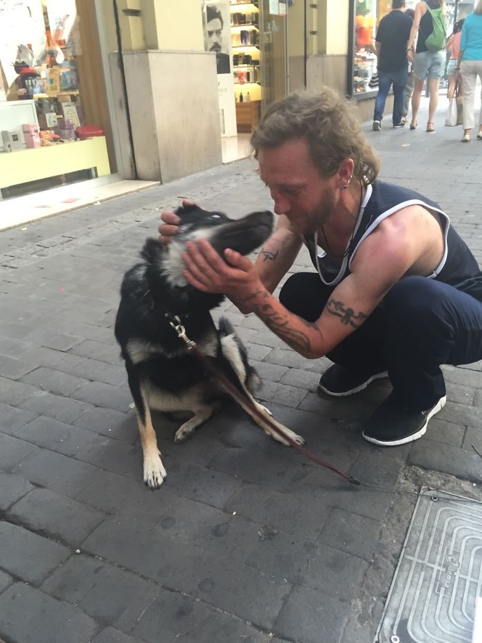 49 Photos That Prove Dogs Love You No Matter How Much Money You Don’t Have 49 Photos That Prove Dogs Love You No Matter How Much Money You Don’t Have