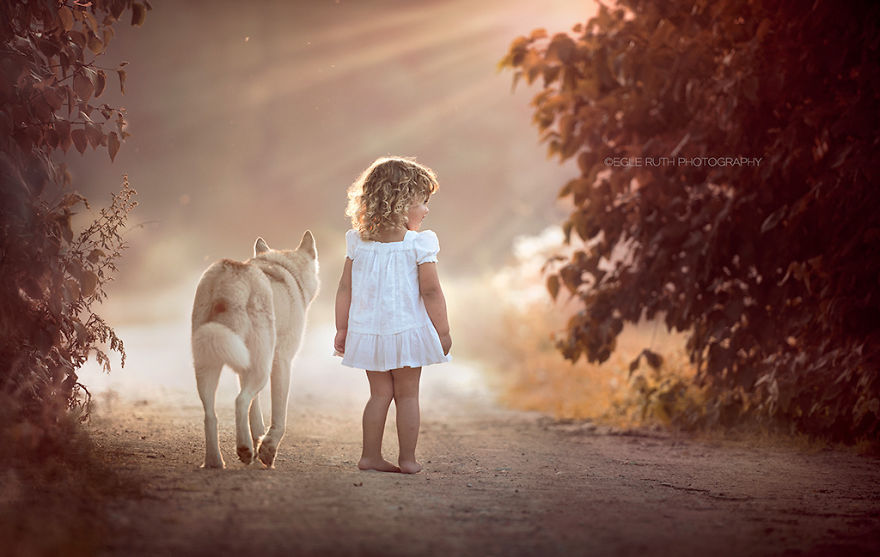 Photographers From All Over The World Capture Amazing Photos Of Children And Animals (40 Pics) Photographers From All Over The World Capture Amazing Photos Of Children And Animals (40 Pics)