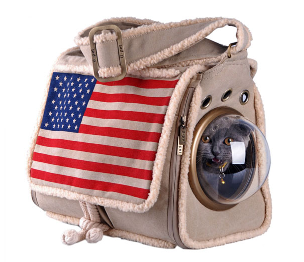 Clever Cat-Pack Lets Your Pet Travel Like An Astronaut