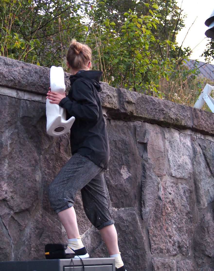 I Hide Ceramic Animals Around London And Helsinki For People To Find And Take Home I Hide Ceramic Animals Around London And Helsinki For People To Find And Take Home