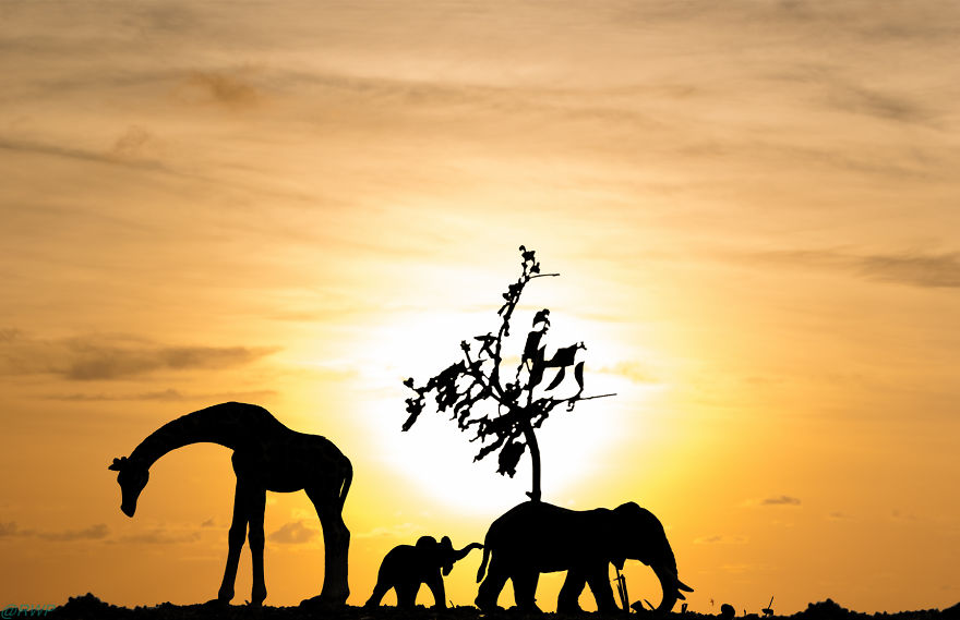 I Make Toy Animals Look Real To Help Prevent Their Extinction I Make Toy Animals Look Real To Help Prevent Their Extinction