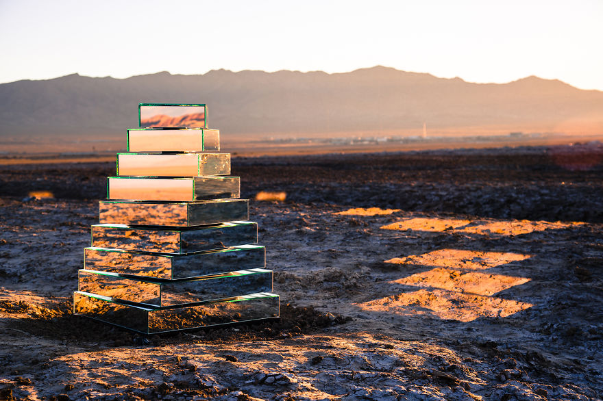 Mirrored Babel Tower That We Made To Move According To The Weather Conditions Mirrored Babel Tower That We Made To Move According To The Weather Conditions