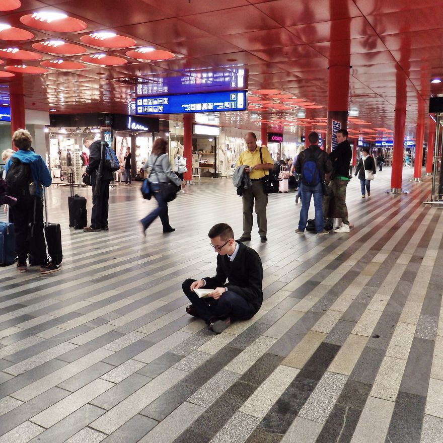 I Show People They Can Read Books Anywhere And Anytime (Part 3)