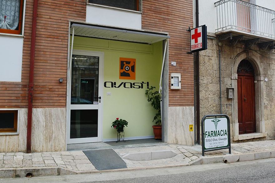 Internet In Real Life: Italian Village Turned Into Web 0.0 By Biancoshock Internet In Real Life: Italian Village Turned Into Web 0.0 By Biancoshock