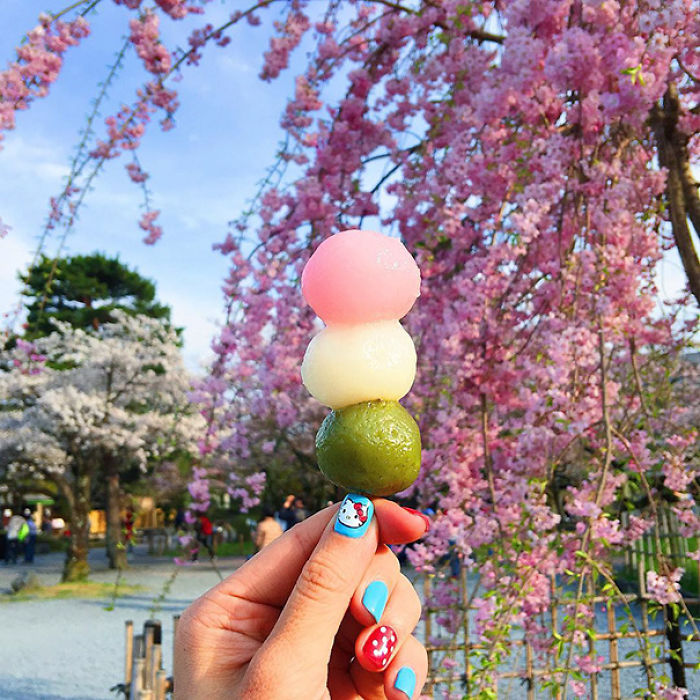 &#8220;Girl Eat World&#8221; Instagram Features The Tastiest Street Food From Around The World