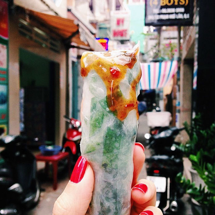 &#8220;Girl Eat World&#8221; Instagram Features The Tastiest Street Food From Around The World