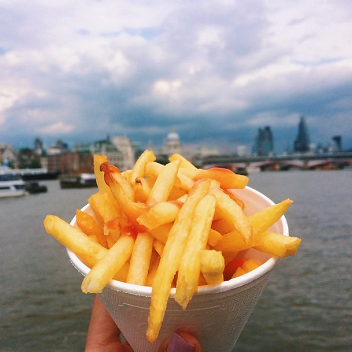 &#8220;Girl Eat World&#8221; Instagram Features The Tastiest Street Food From Around The World