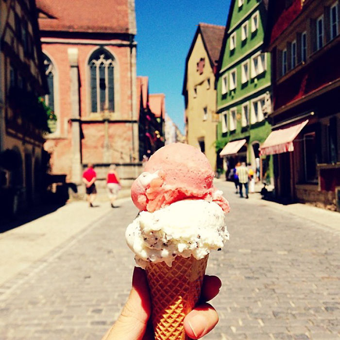 &#8220;Girl Eat World&#8221; Instagram Features The Tastiest Street Food From Around The World