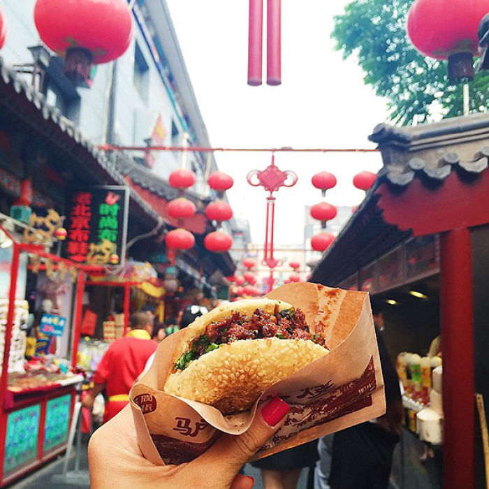 &#8220;Girl Eat World&#8221; Instagram Features The Tastiest Street Food From Around The World