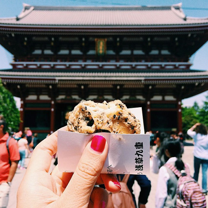 &#8220;Girl Eat World&#8221; Instagram Features The Tastiest Street Food From Around The World