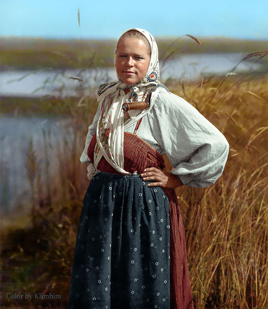 67 Old Colorized Photos Reveal The Life Of Russian People Between 1900-1965