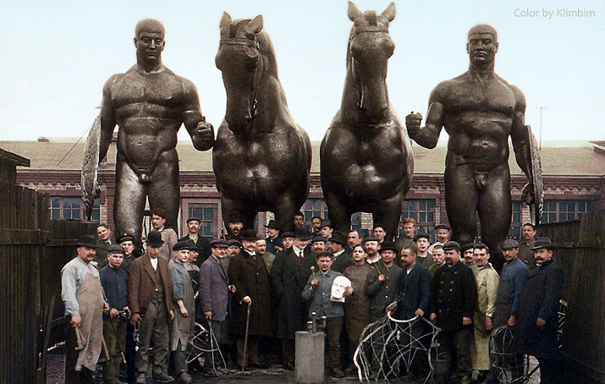 67 Old Colorized Photos Reveal The Life Of Russian People Between 1900-1965