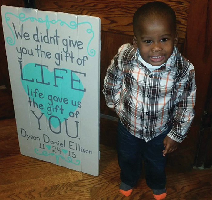 70 Heartwarming Pics Of Children Who Were Just Adopted 70 Heartwarming Pics Of Children Who Were Just Adopted
