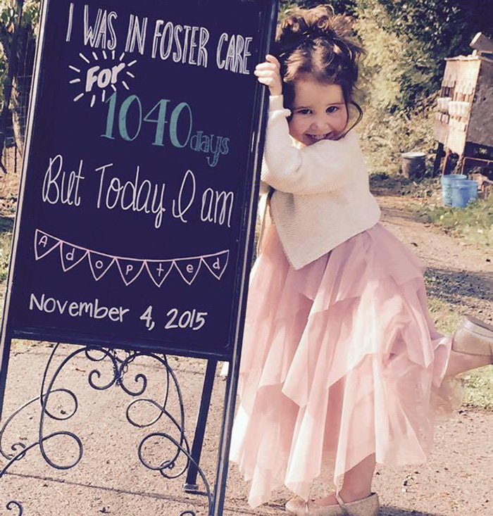 70 Heartwarming Pics Of Children Who Were Just Adopted 70 Heartwarming Pics Of Children Who Were Just Adopted