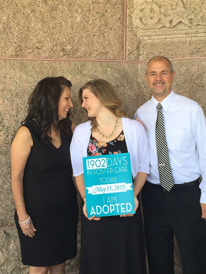 70 Heartwarming Pics Of Children Who Were Just Adopted 70 Heartwarming Pics Of Children Who Were Just Adopted