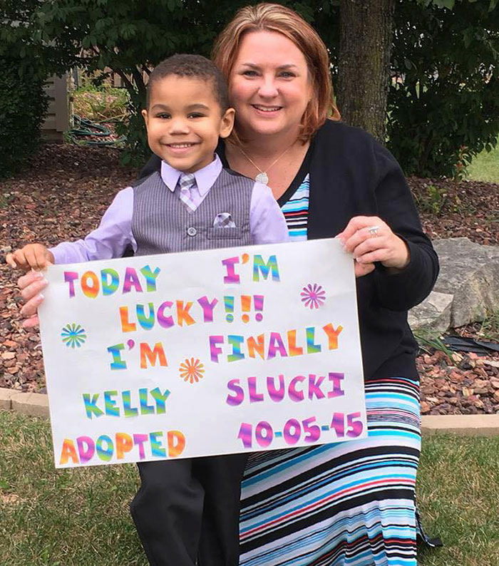 70 Heartwarming Pics Of Children Who Were Just Adopted 70 Heartwarming Pics Of Children Who Were Just Adopted