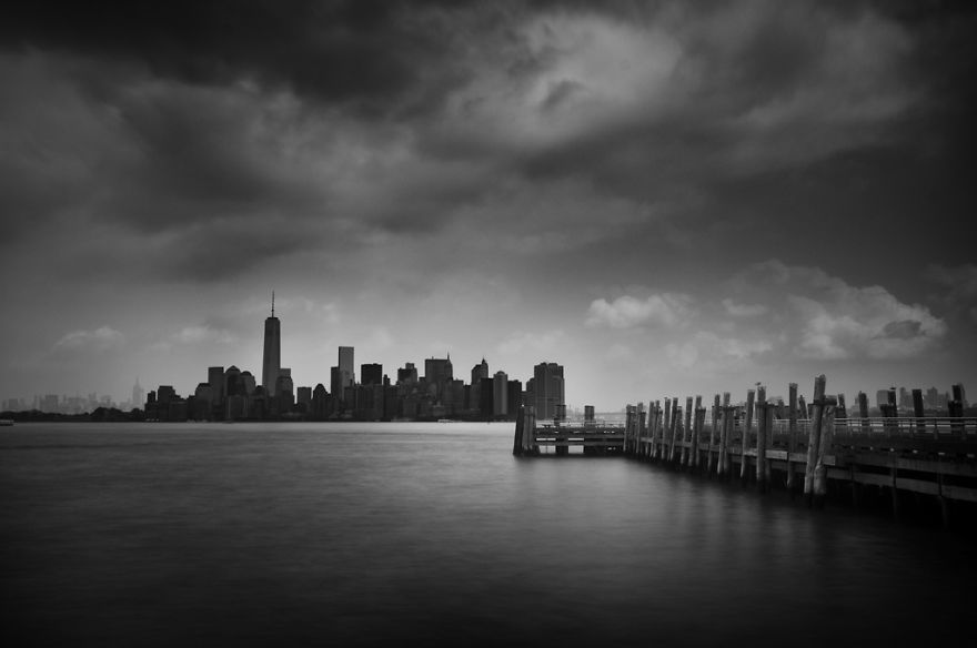 Famous New York City Landmarks In Haunting Black And White Photos