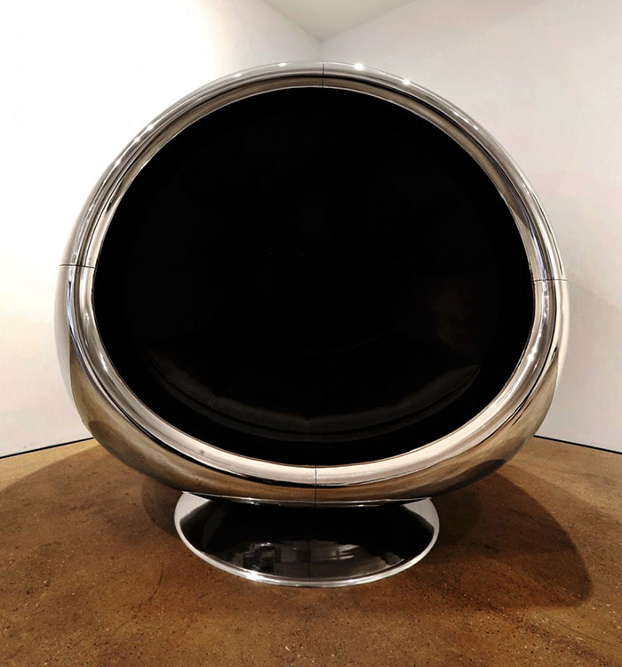 Chair Made From A Recycled Boeing 737 Engine Chair Made From A Recycled Boeing 737 Engine