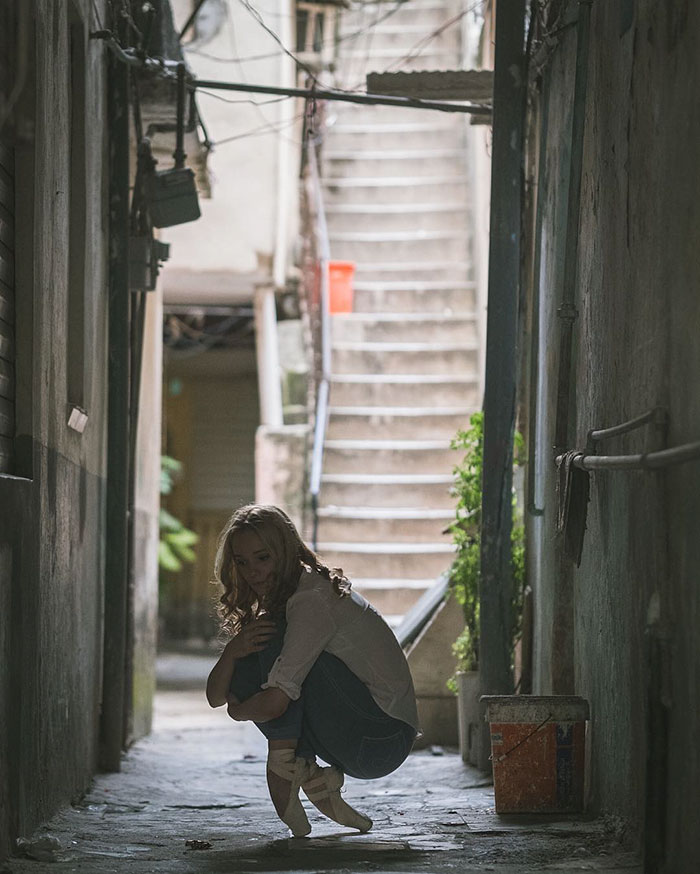 Ballet Dancers Practicing On The Streets Of Cuba (24 pics)