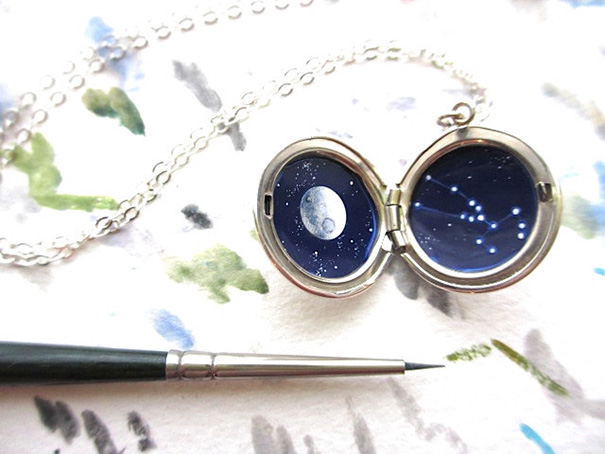 Miniature Astronomy Lockets That Hide The Universe Inside Miniature Astronomy Lockets That Hide The Universe Inside
