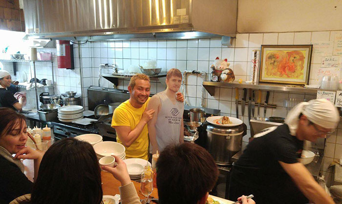 Fiance Wouldn’t Let Guy Go On Birthday Trip So Friends Took Him Anyway…As A Cardboard Fiance Wouldn’t Let Guy Go On Birthday Trip So Friends Took Him Anyway…As A Cardboard