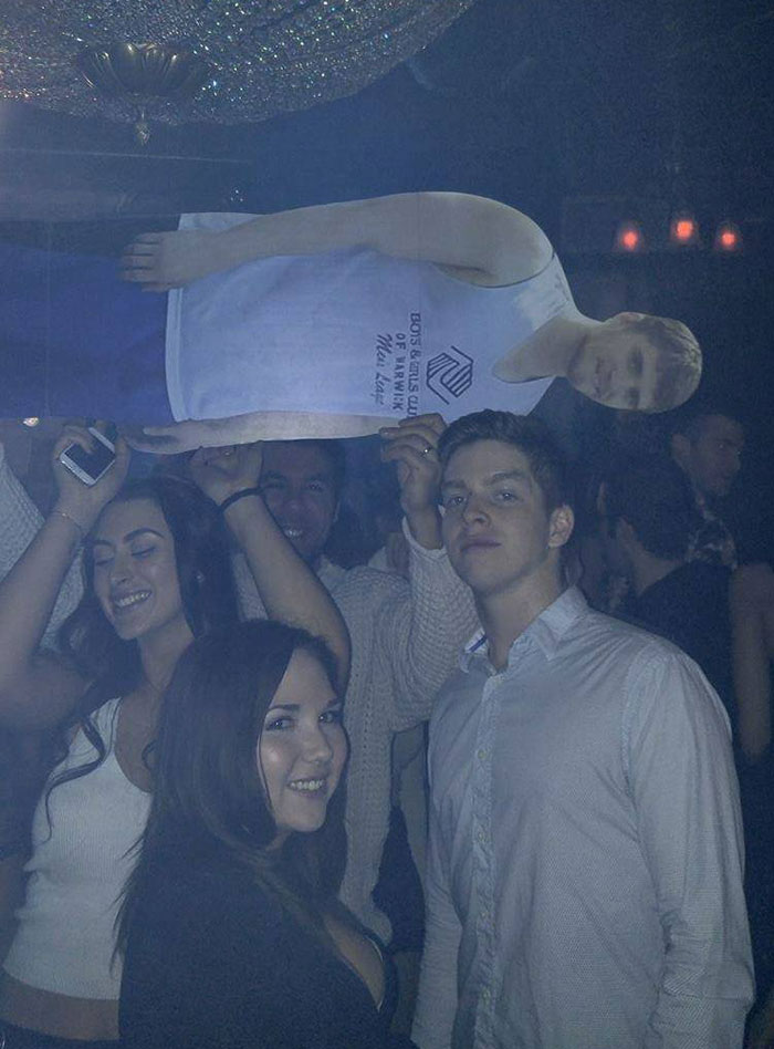 Fiance Wouldn’t Let Guy Go On Birthday Trip So Friends Took Him Anyway…As A Cardboard Fiance Wouldn’t Let Guy Go On Birthday Trip So Friends Took Him Anyway…As A Cardboard