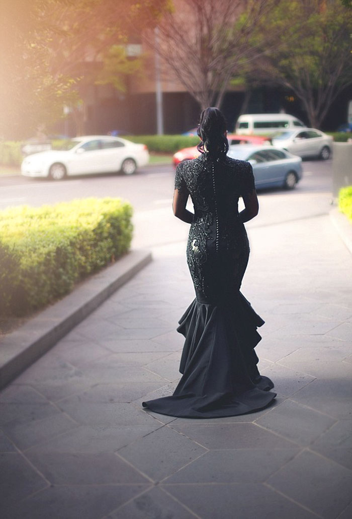 Bride Breaks Tradition And Gets Married In Black Wedding Dress Bride Breaks Tradition And Gets Married In Black Wedding Dress