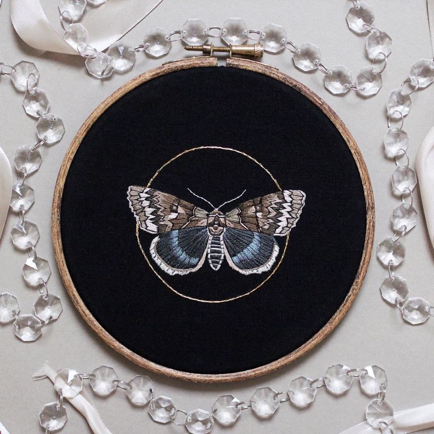 I Transform Pets Into Hand-Embroidered Portraits I Transform Pets Into Hand-Embroidered Portraits