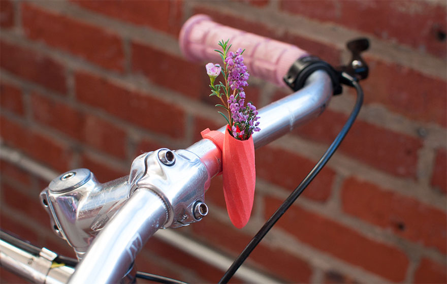 Tiny Bicycle Flower Vases Are The Perfect Bike Accessory For Spring Tiny Bicycle Flower Vases Are The Perfect Bike Accessory For Spring